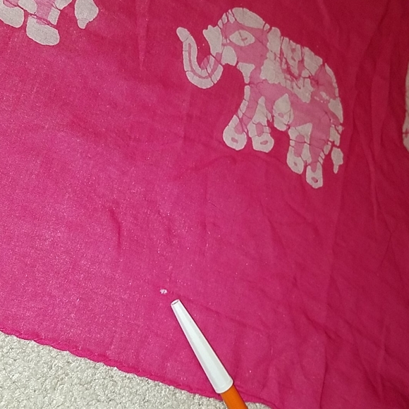 Gypsy Raspberry Pink Elephant scarf - Picture 4 of 5